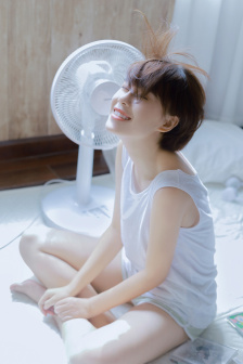 美女诱惑